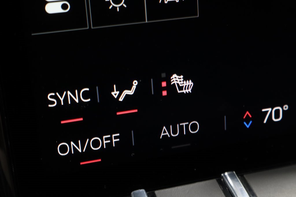 Used 2025 GMC Acadia Elevation image 32