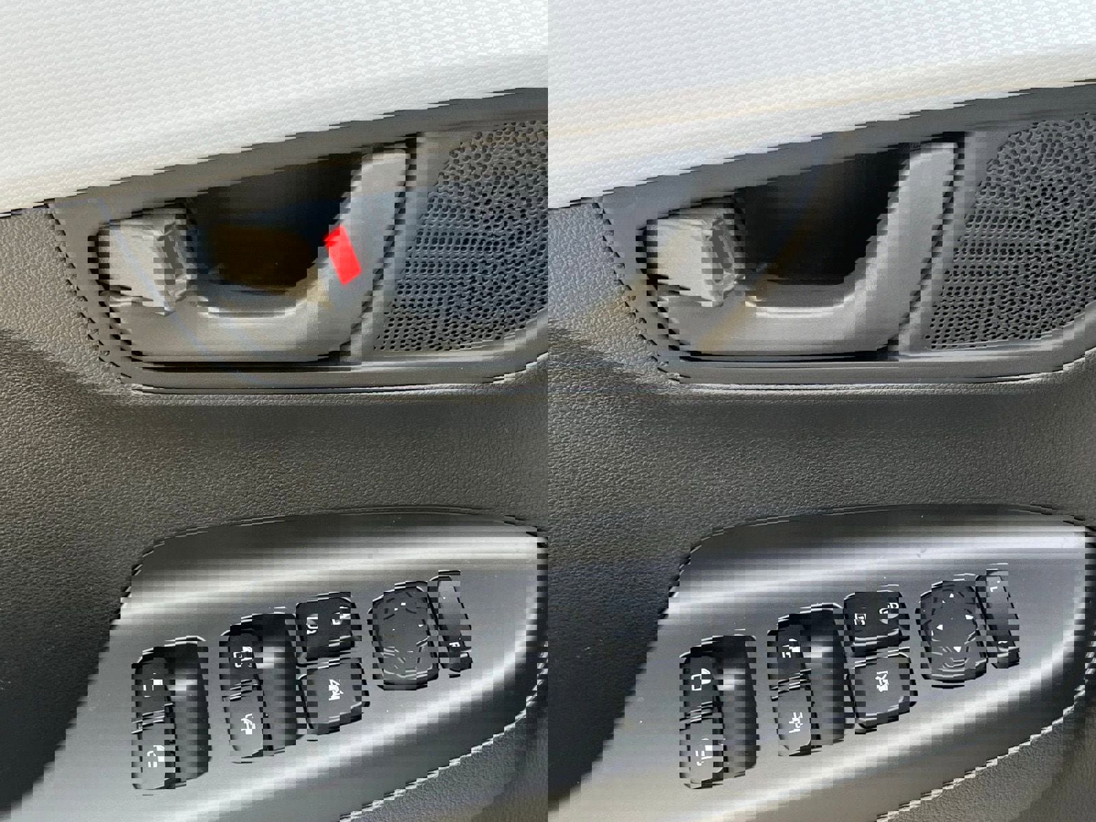 Used 2018 Hyundai Kona SEL w/ SEL Tech Package 02 FWD image 24