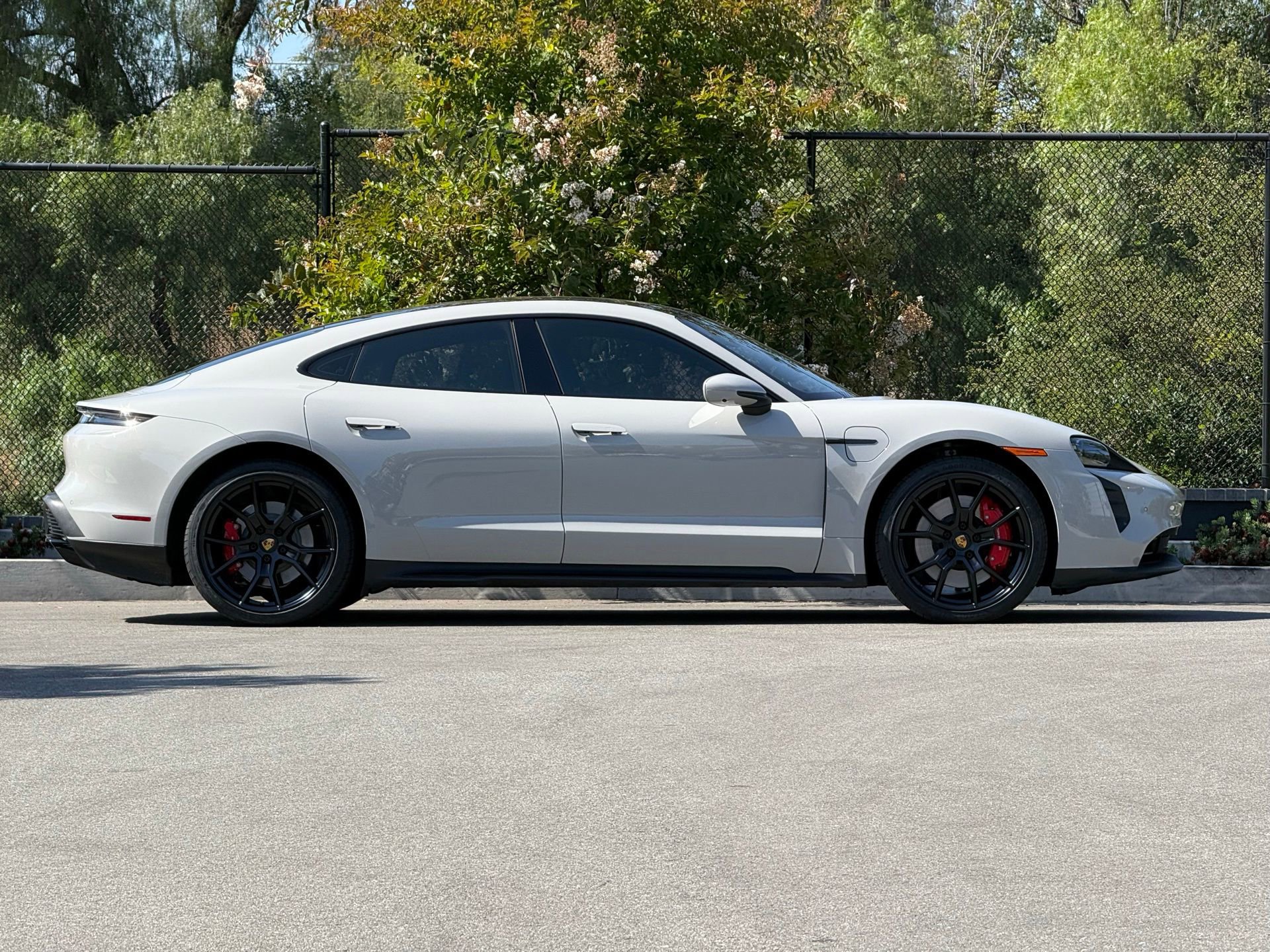 Certified 2022 Porsche Taycan GTS AWD/4WD image 8