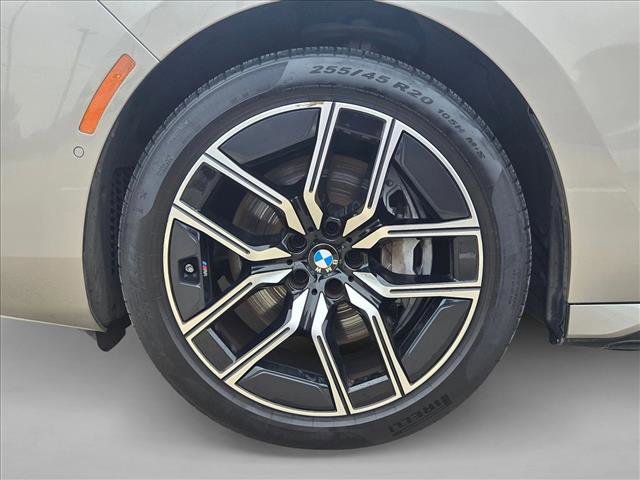 Used 2024 BMW 740i RWD image 25