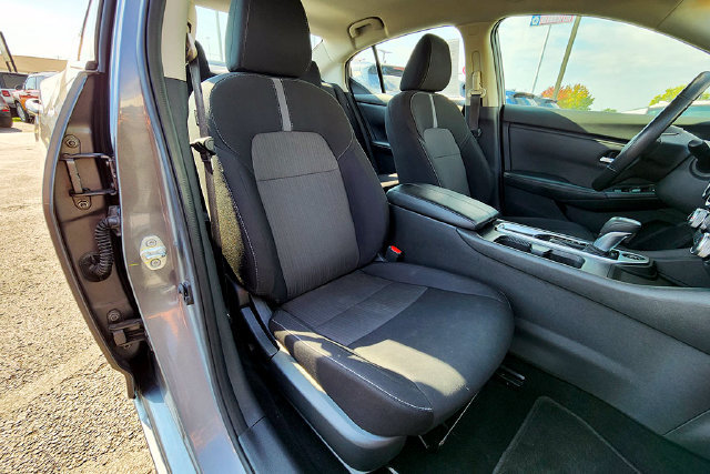 Used 2022 Nissan Sentra SV FWD image 26