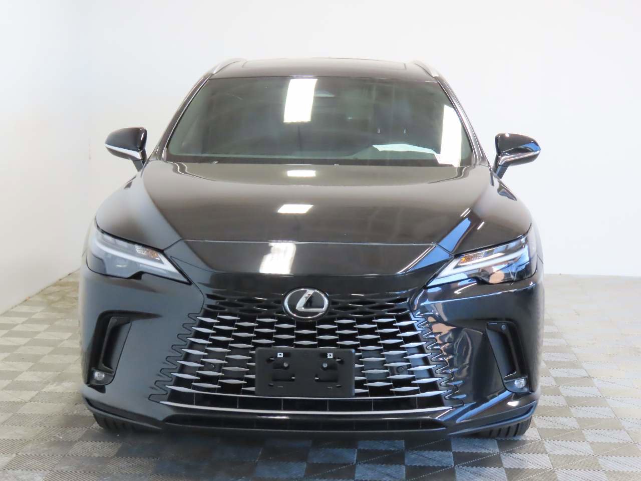 Used 2024 Lexus RX 350 FWD image 2