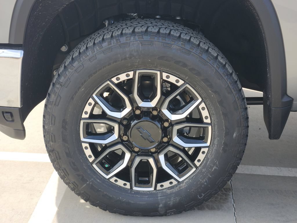 New 2026 Chevrolet Silverado 2500 LTZ w/ LTZ Premium Package image 9