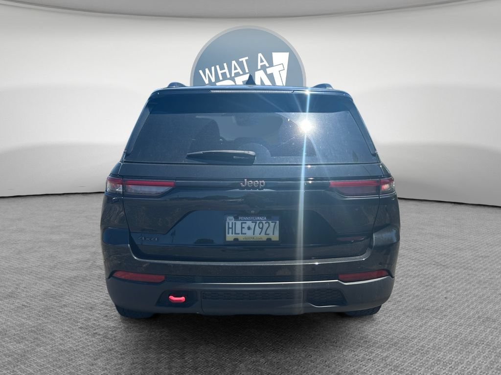Certified 2022 Jeep Grand Cherokee Trailhawk AWD/4WD image 5