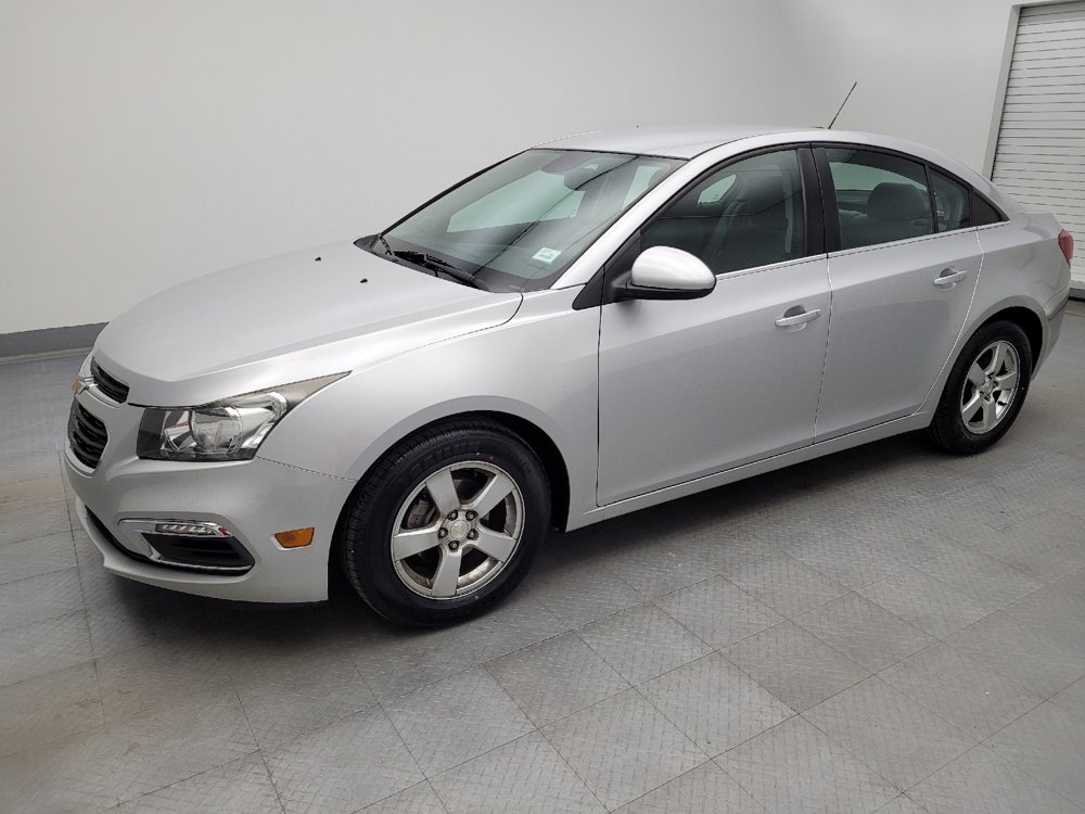 Used 2015 Chevrolet Cruze LT image 2