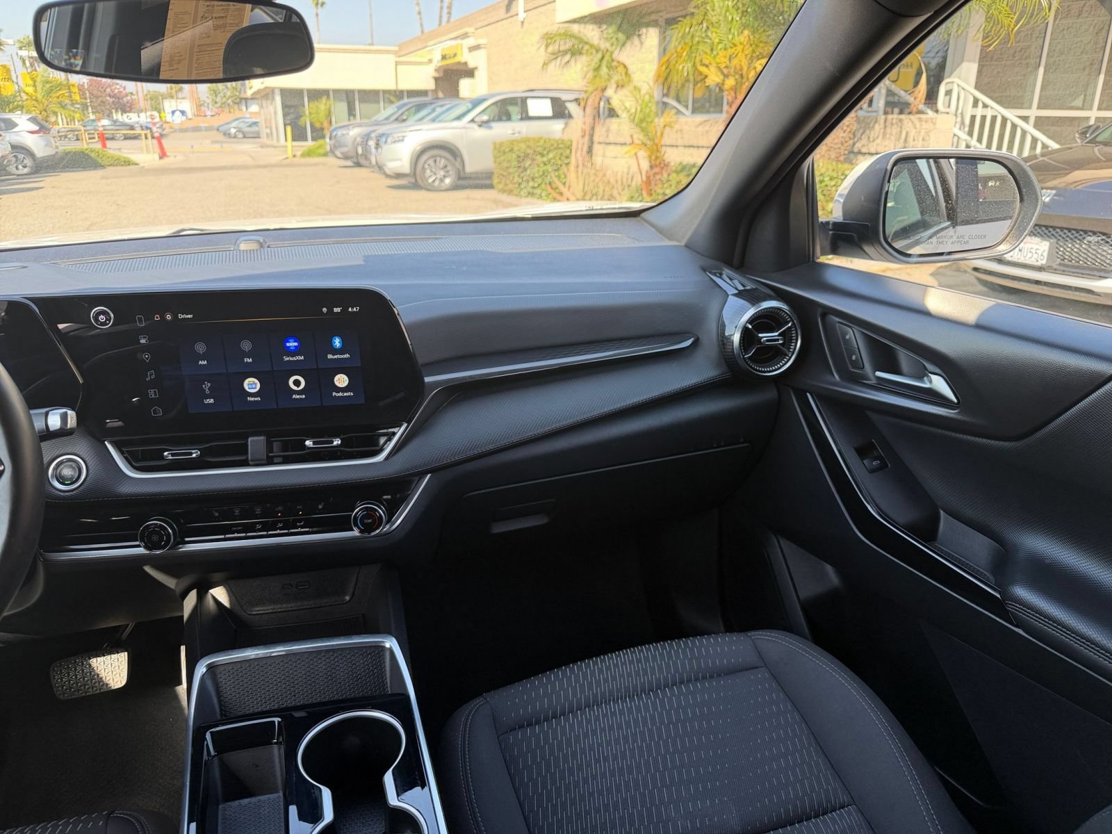 Used 2025 Chevrolet Equinox LT AWD/4WD image 36