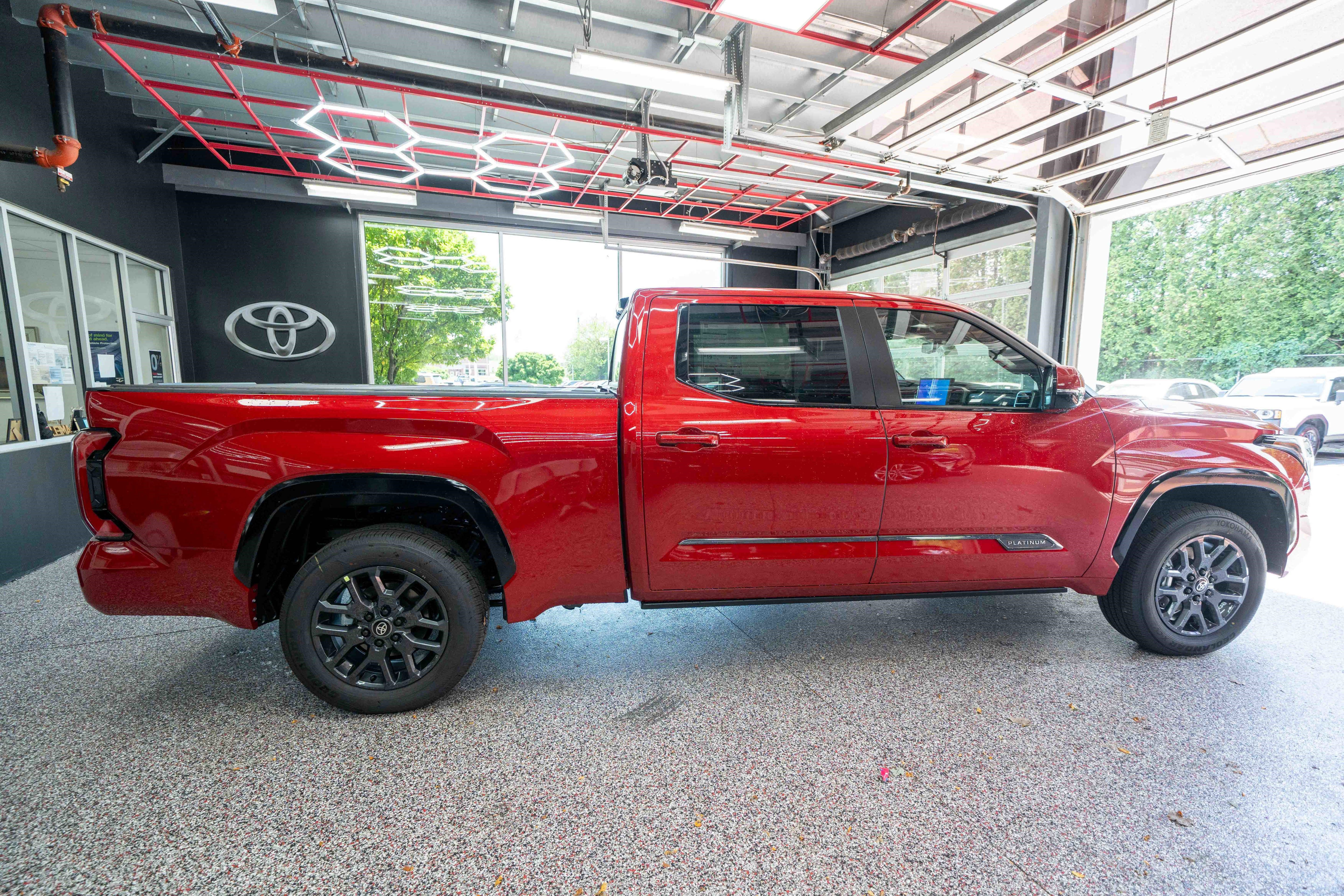 New 2026 Toyota Tundra Platinum AWD/4WD image 4