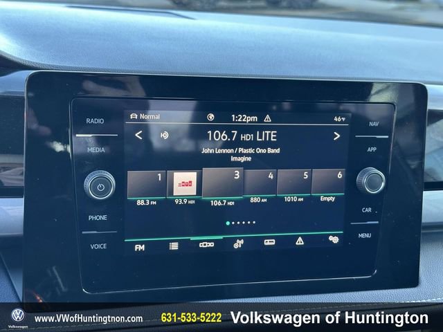 Certified 2025 Volkswagen Taos SEL w/ Taos Adventure Package (SXB) image 28