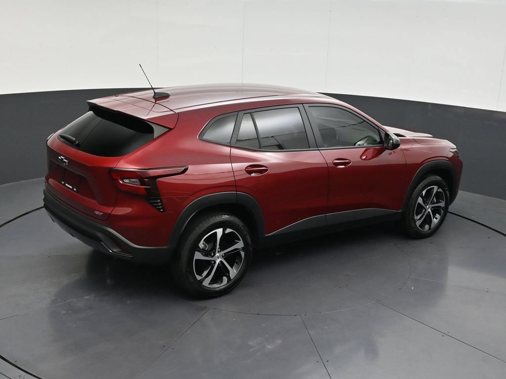 Used 2025 Chevrolet Trax RS FWD image 19