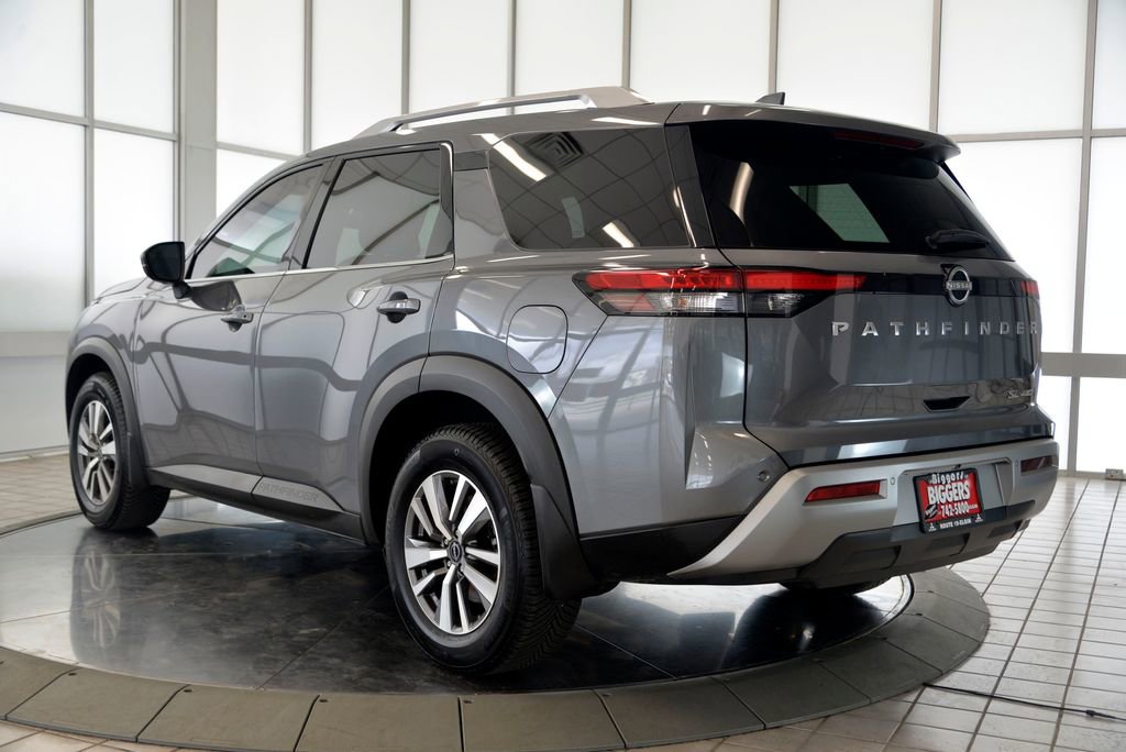 Used 2023 Nissan Pathfinder SL AWD/4WD image 7