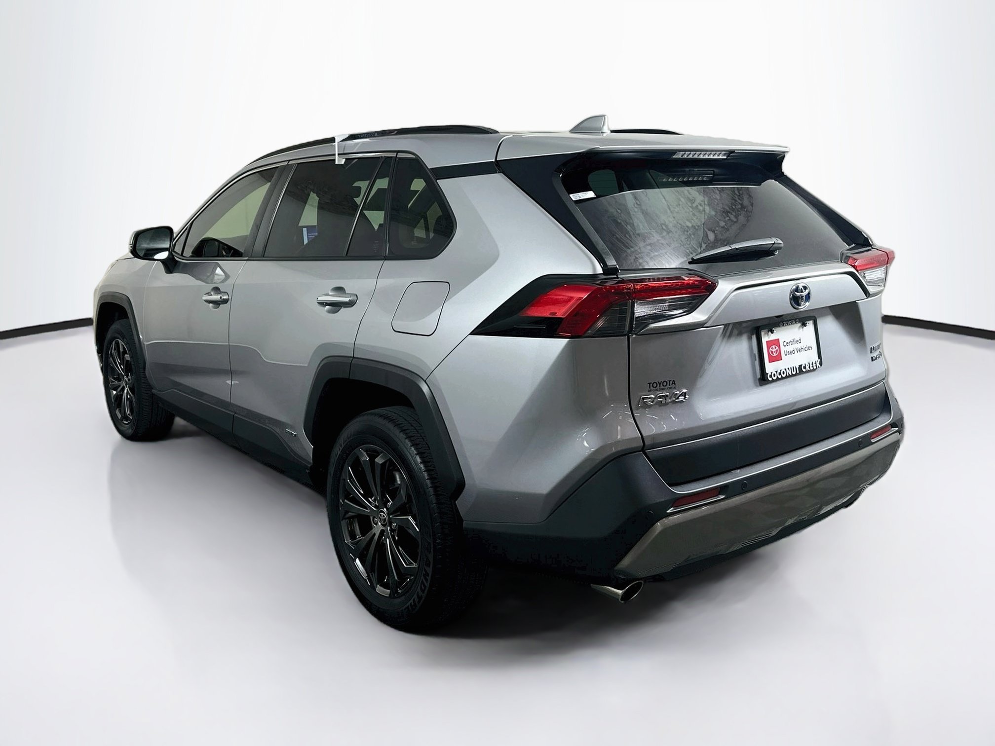 Certified 2024 Toyota RAV4 Limited w/ Advanced Technology Package AWD/4WD image 5