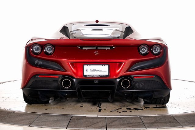 Used 2022 Ferrari F8 Tributo image 8