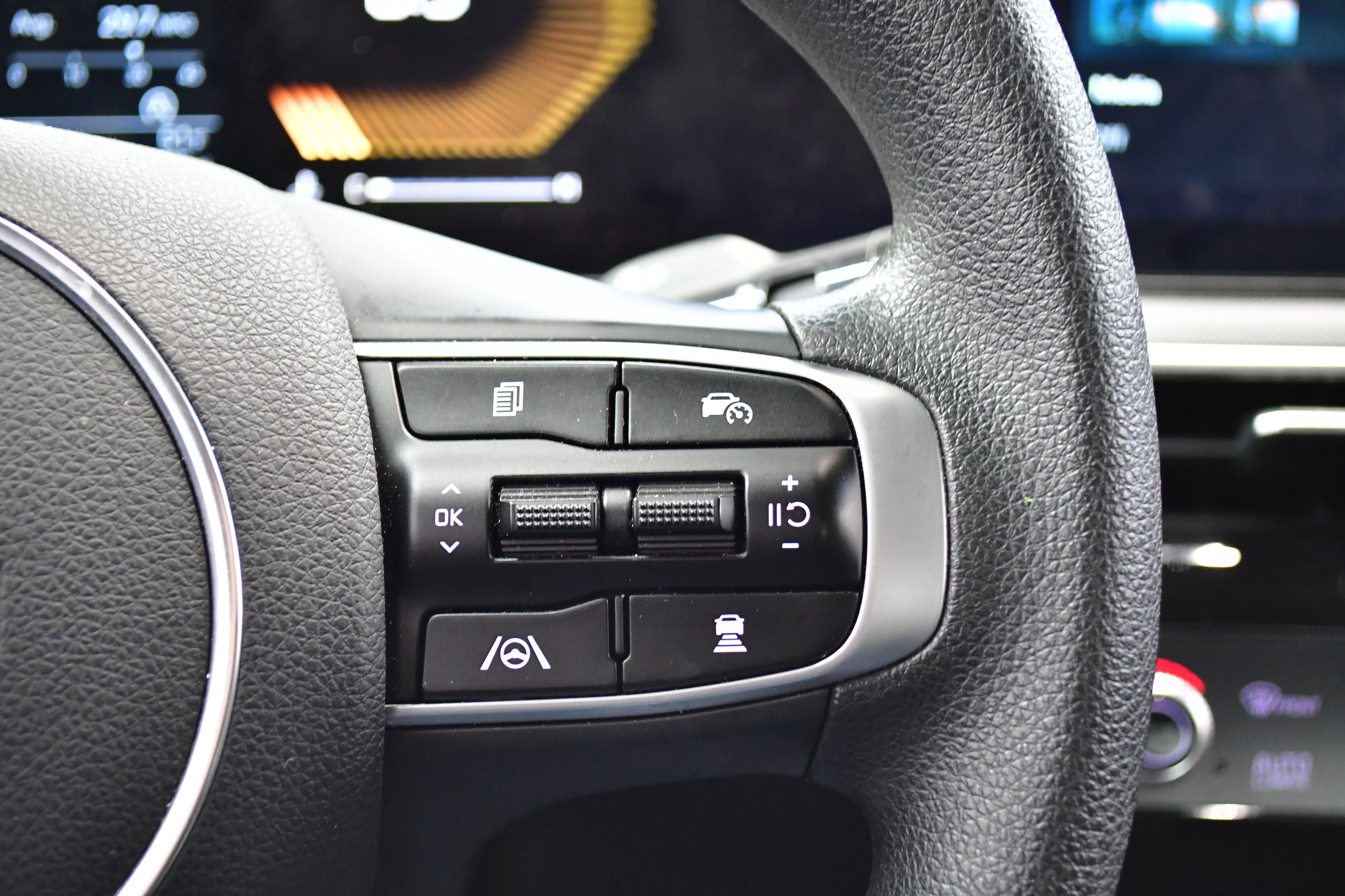 Used 2025 Kia K5 LXS image 22