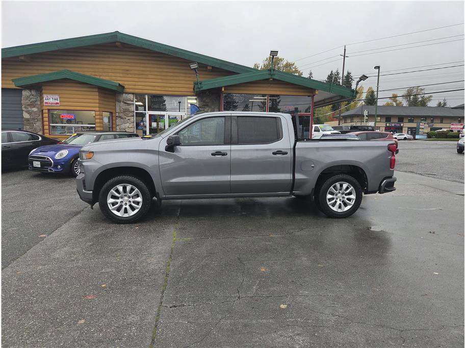 Used 2021 Chevrolet Silverado 1500 Custom image 2