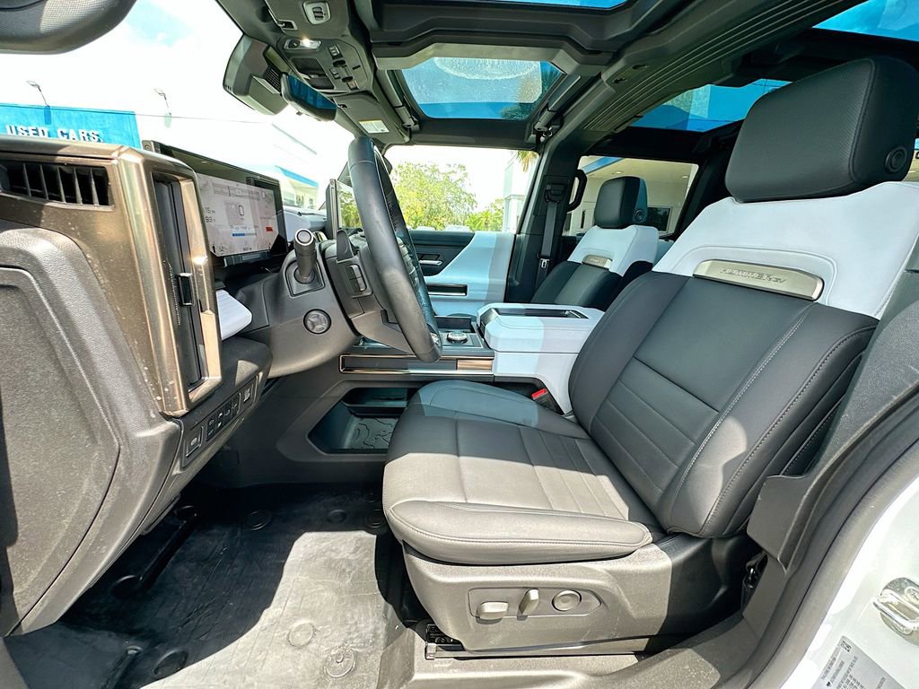 Certified 2022 GMC Hummer EV Edition 1 w/ LPO, Illumination Package AWD/4WD image 19