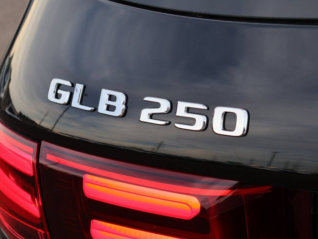 New 2026 Mercedes-Benz GLB 250 4MATIC image 8