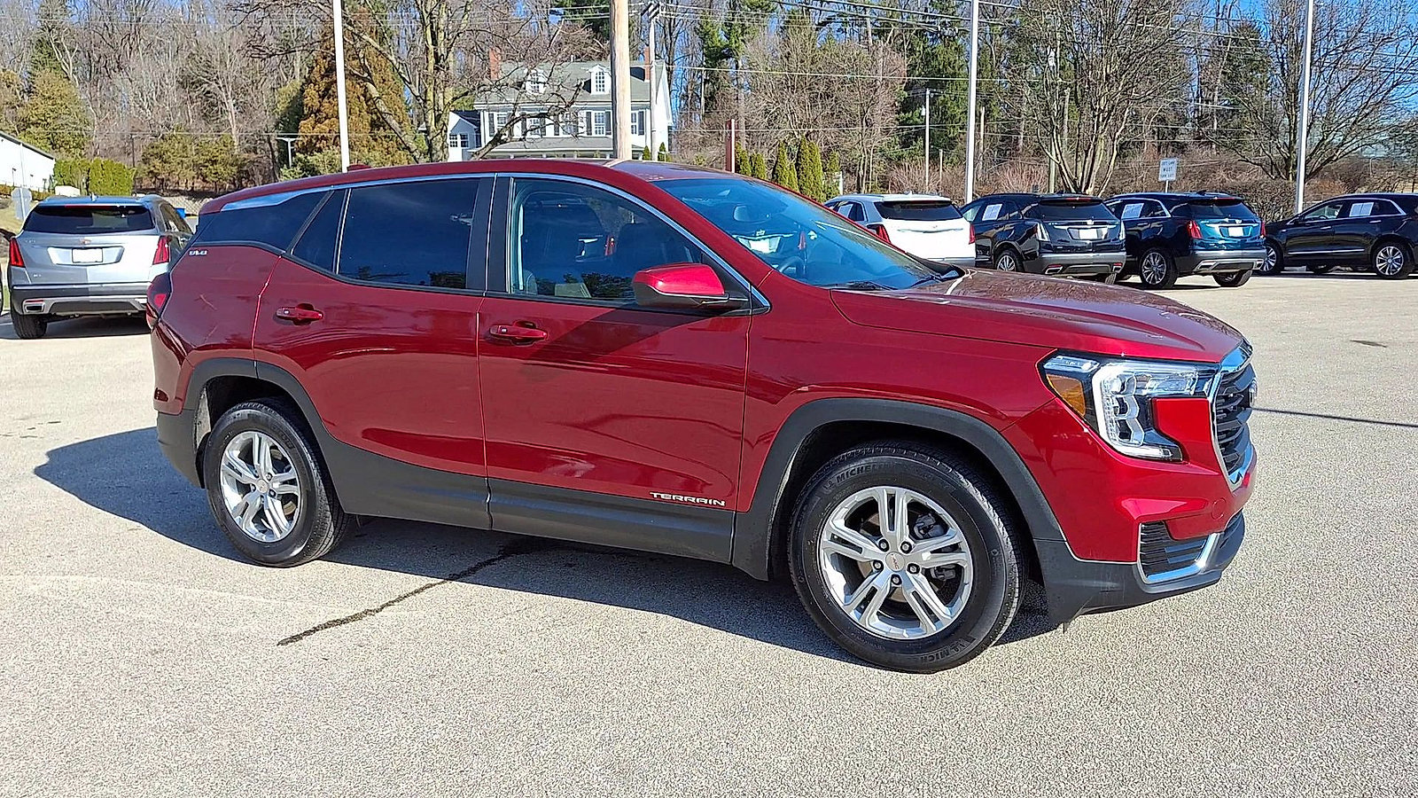 Certified 2023 GMC Terrain SLE image 2