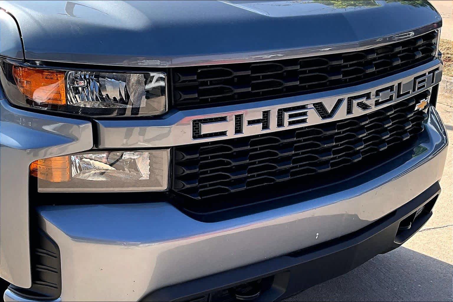 Used 2022 Chevrolet Silverado 1500 Custom w/ Safety Confidence Package AWD/4WD image 29
