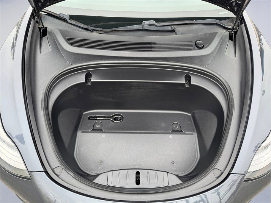 Used 2020 Tesla Model 3 Standard Range Plus RWD image 8