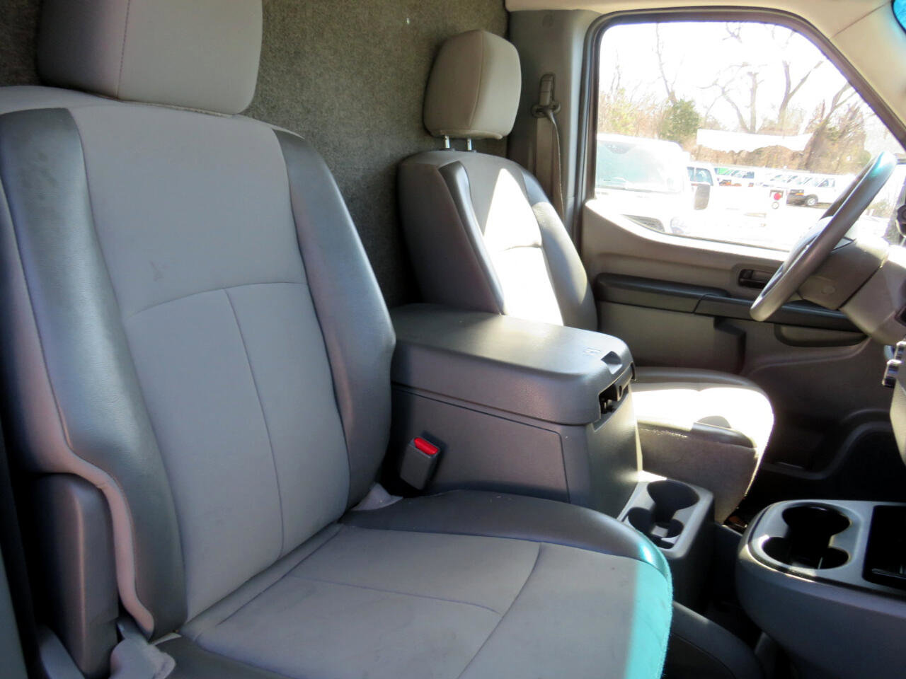 Used 2017 Nissan NV 3500 SV image 28