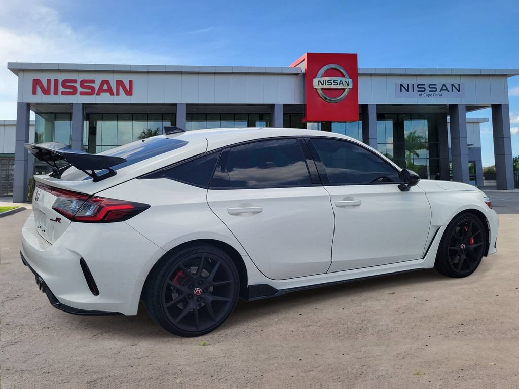 Used 2025 Honda Civic Type R image 2
