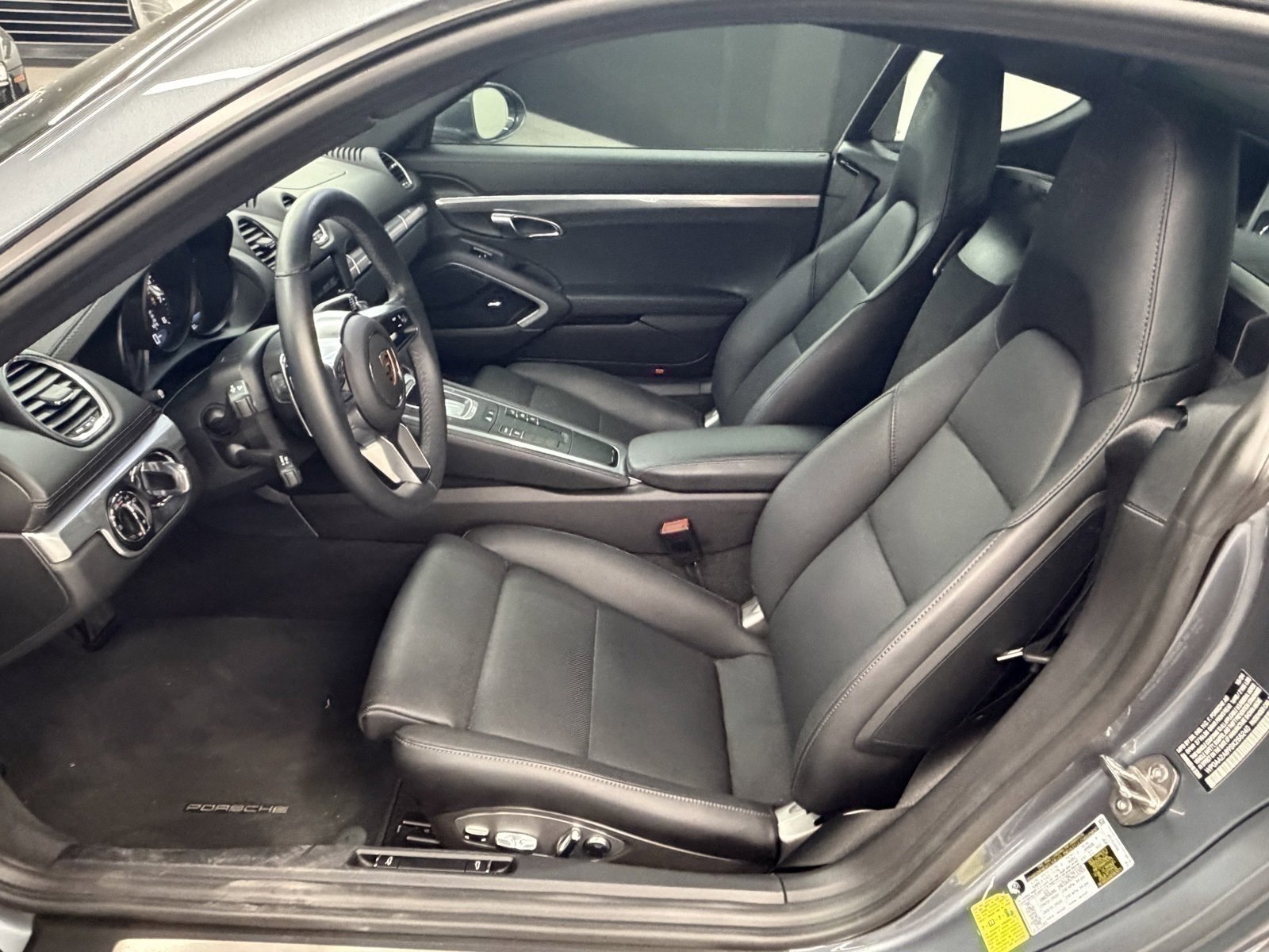 Used 2025 Porsche 718 Cayman image 7