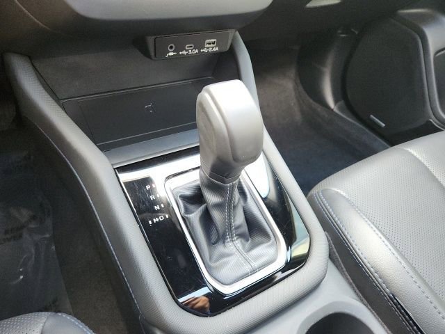 Used 2025 Subaru Forester Limited image 35