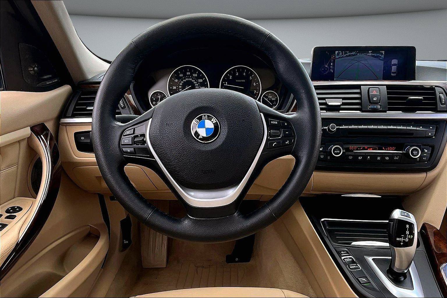 Used 2014 BMW 328i xDrive Sedan AWD/4WD image 8