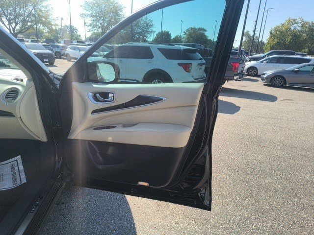 Used 2020 INFINITI QX60 Luxe w/ Essential Package FWD image 19