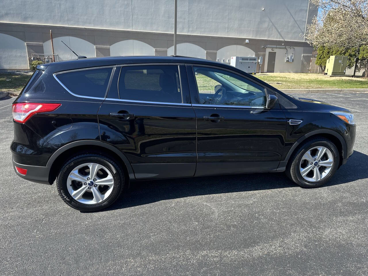 Used 2016 Ford Escape SE w/ SE Cold Weather Package image 11