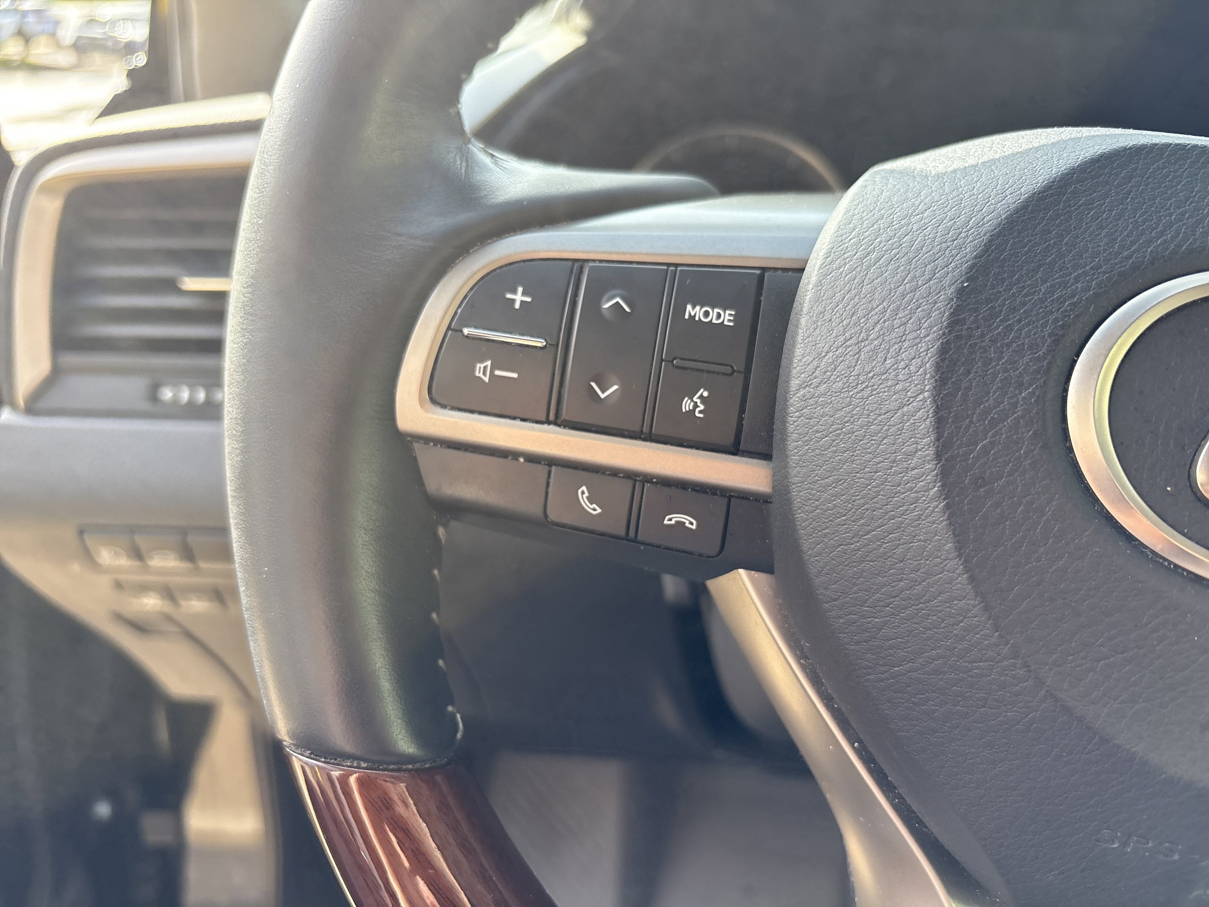 Used 2019 Lexus RX 350 AWD w/ Navigation Package image 19