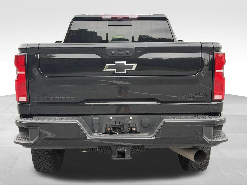 Used 2024 Chevrolet Silverado 2500 High Country w/ Midnight Edition AWD/4WD image 6
