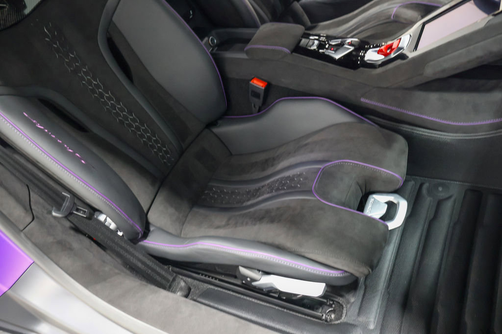Used 2024 Lamborghini Huracan Sterrato AWD/4WD image 32