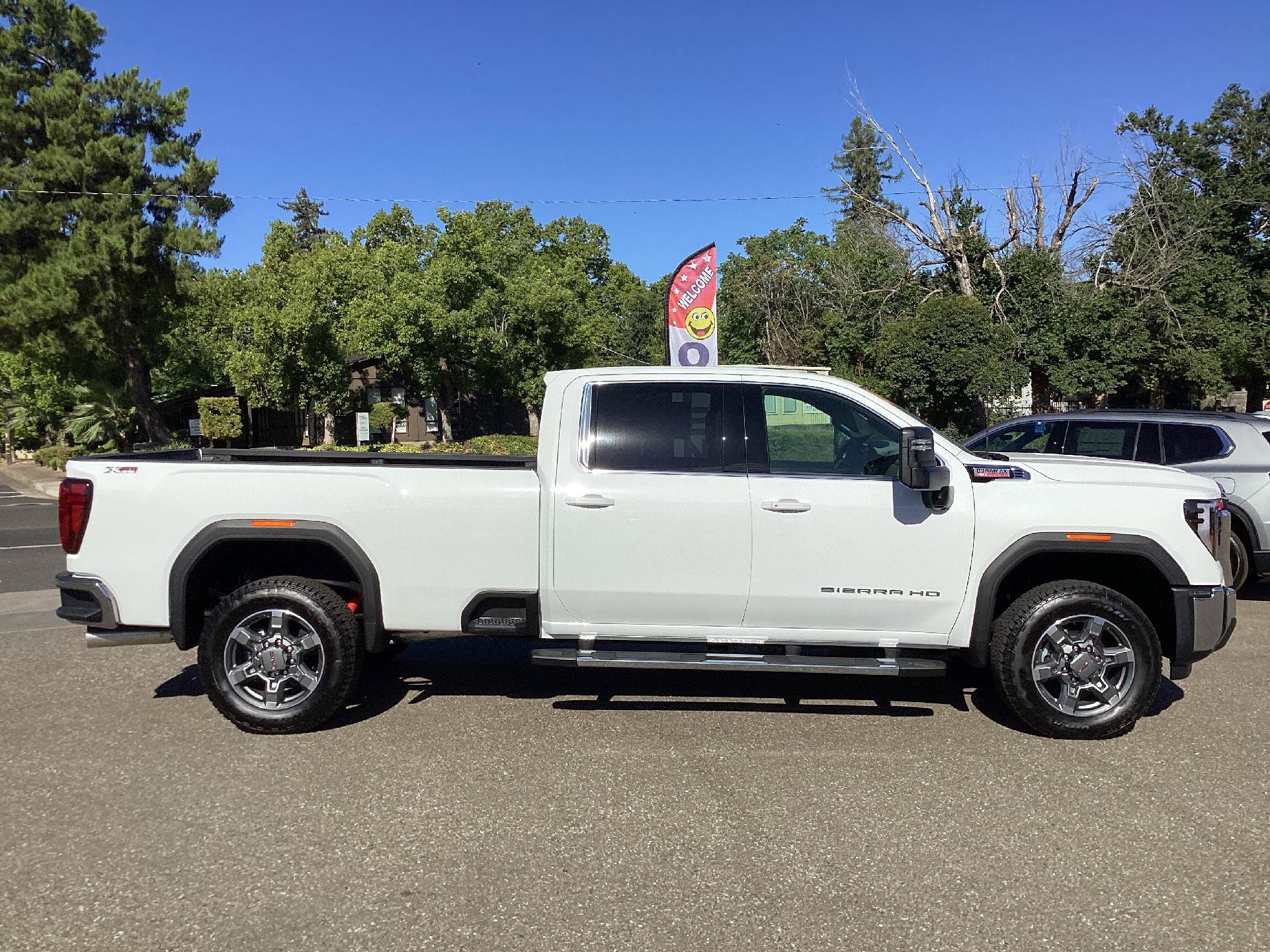 New 2026 GMC Sierra 2500 SLE w/ SLE Value Package; AWD/4WD image 6