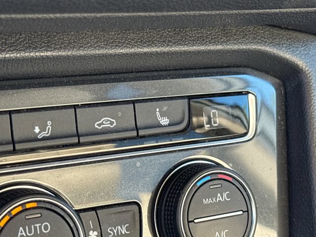 Used 2020 Volkswagen Tiguan SE w/ Panoramic Sunroof Package AWD/4WD image 23