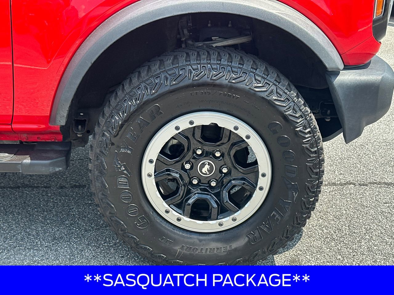 Used 2021 Ford Bronco Outer Banks w/ Sasquatch Package AWD/4WD image 12