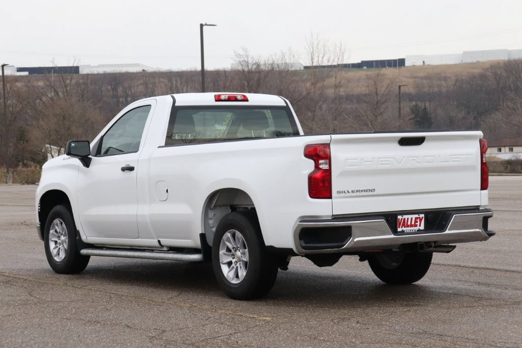 Used 2025 Chevrolet Silverado 1500 W/T RWD image 7