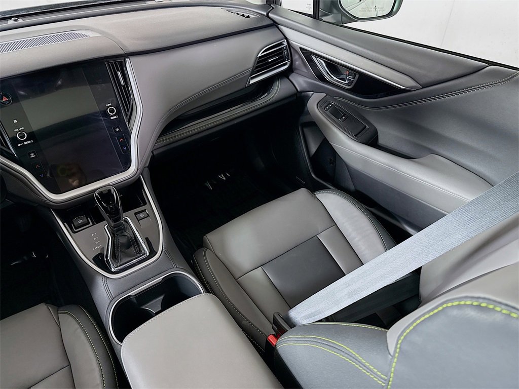 Certified 2025 Subaru Outback Onyx Edition XT image 28
