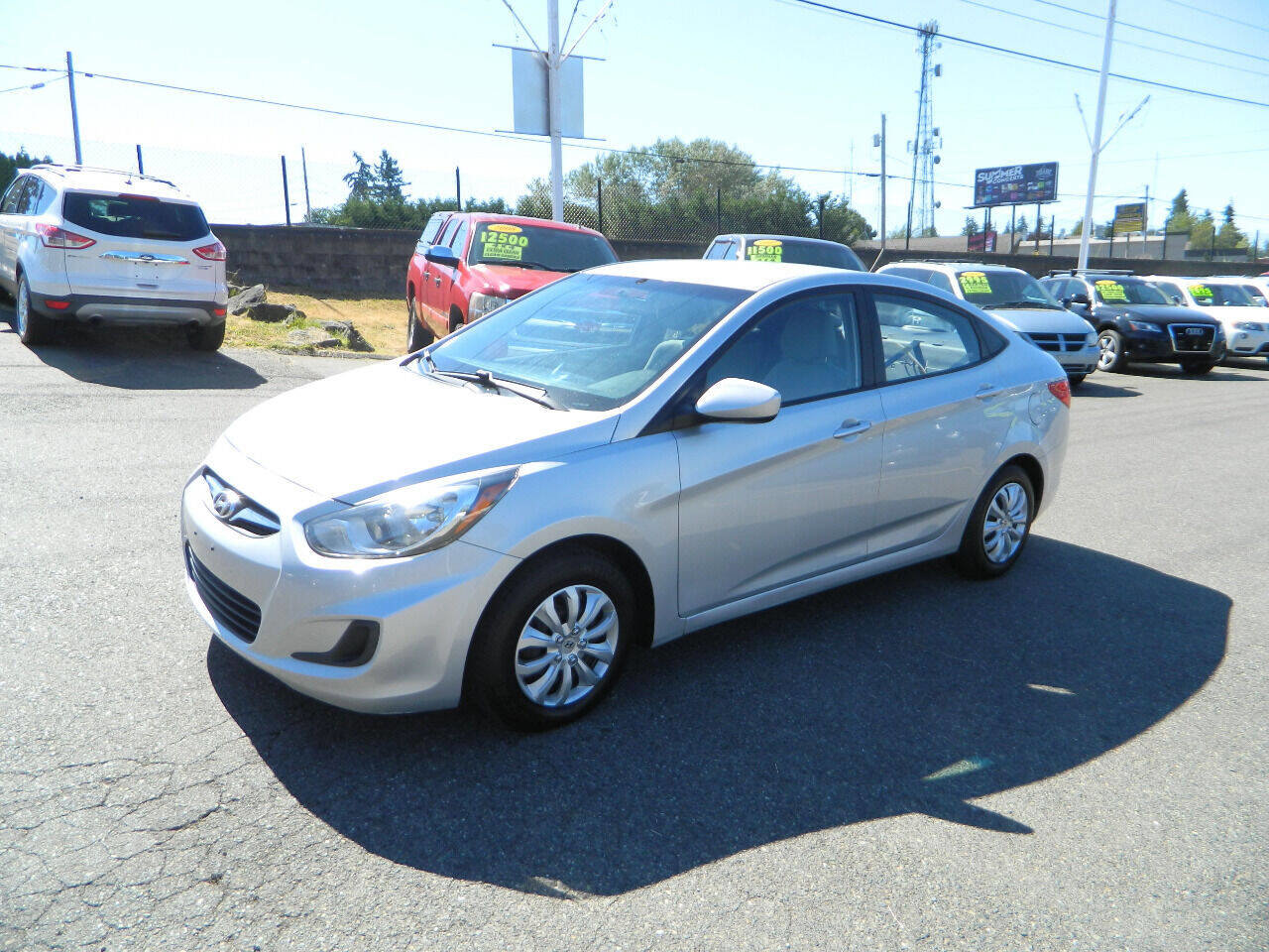 Used 2014 Hyundai Accent GLS FWD image 4