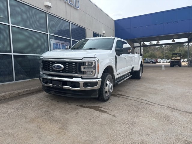 Used 2023 Ford F350 Lariat w/ FX4 Off-Road Package image 4