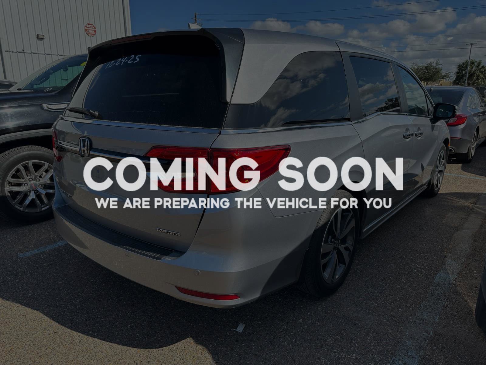 Used 2023 Honda Odyssey Touring image 3