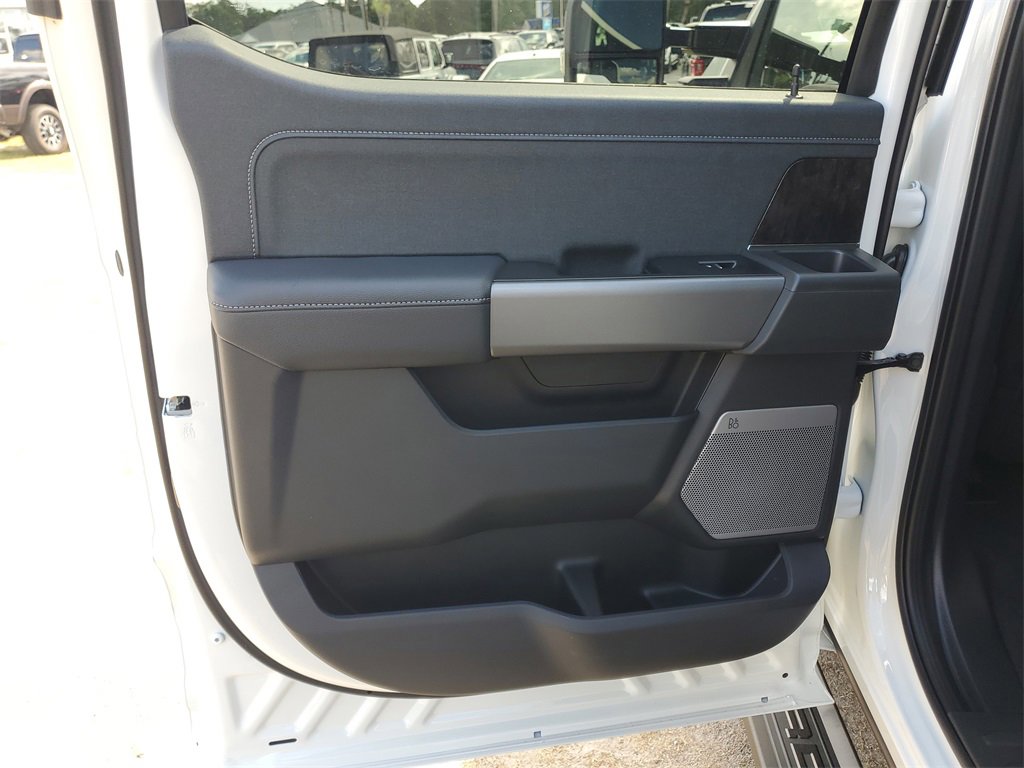 New 2026 Ford F350 Lariat w/ Black Appearance Package image 26