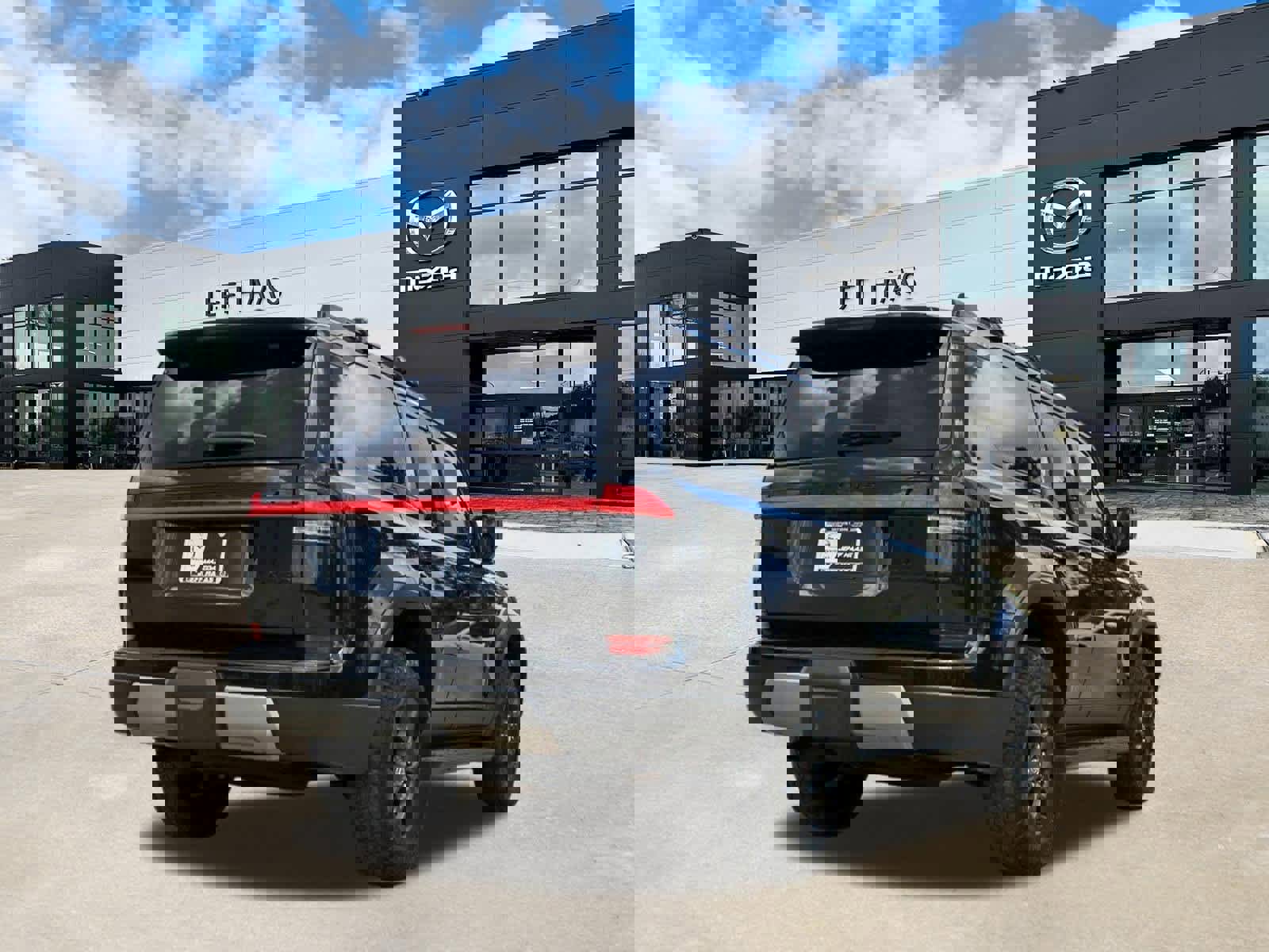 Used 2024 Lexus GX 550 image 3