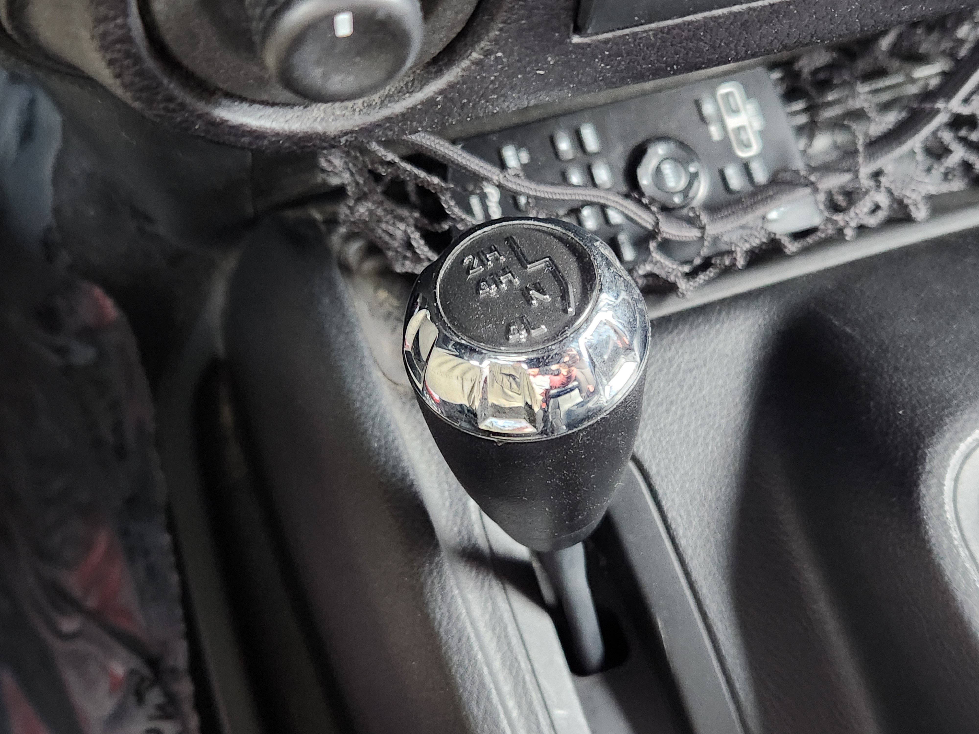 Used 2015 Jeep Wrangler Sport image 28