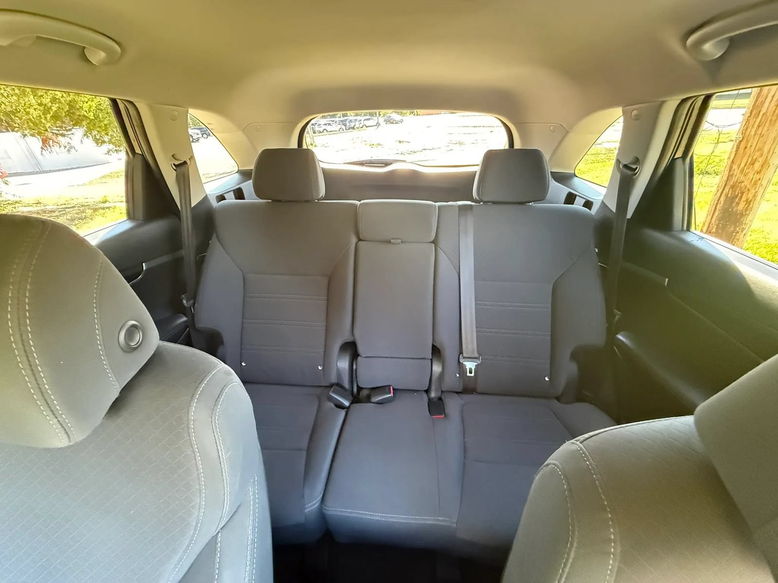 Used 2017 Kia Sorento L FWD image 11