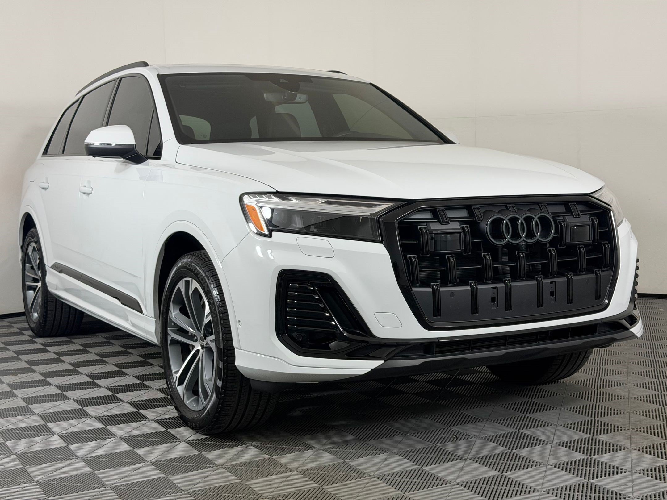 Certified 2026 Audi Q7 2.0T Premium w/ Convenience Plus Package AWD/4WD image 7