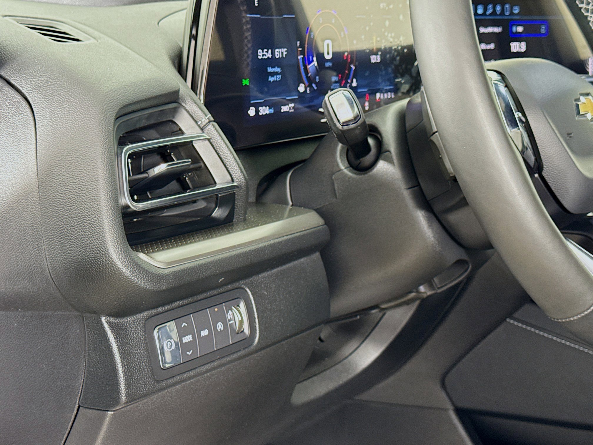 Used 2025 Chevrolet Traverse LT w/ LPO, Floor Liner Package AWD/4WD image 10