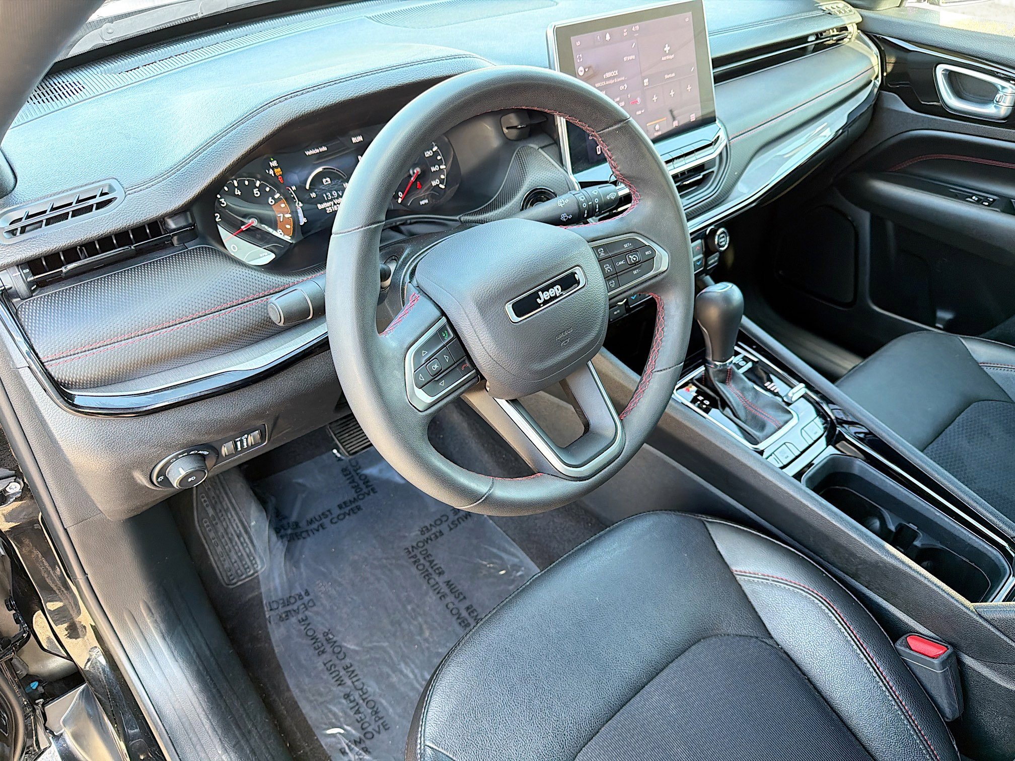 Used 2023 Jeep Compass Trailhawk image 25