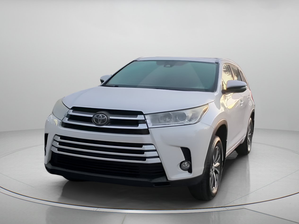 Used 2017 Toyota Highlander XLE AWD/4WD image 10