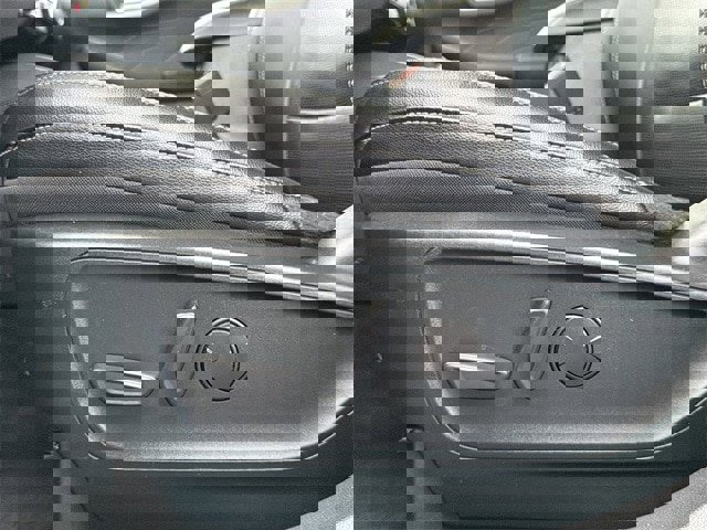 Used 2022 Ford Escape SEL image 24